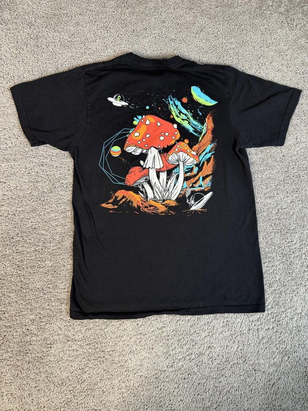 Miken Shirt Mens M Black Mushroom Graphic Crew Neck Cotton Jersey Tagless Summer